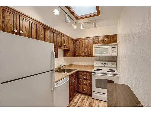 1004 S Arbutus St #1004 Photo 1 1004 S Arbutus St #1004 Photo 1
