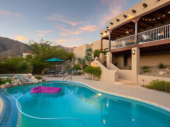 3rd image of 6181 N Paseo Valdear