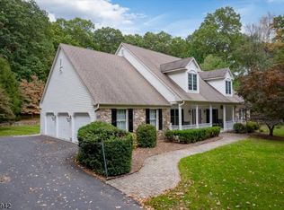 29 Philhower Rd, Lebanon, NJ 08833