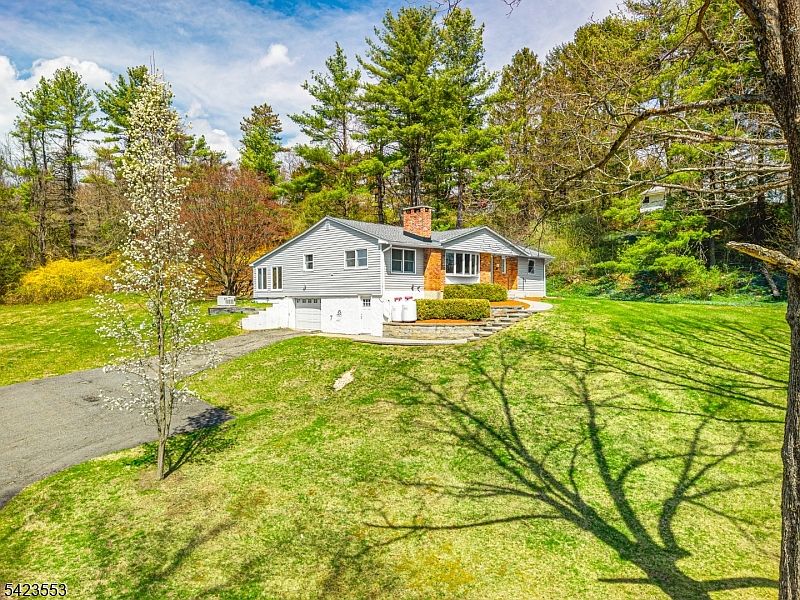 1st image of 22 Anderson Hill Rd