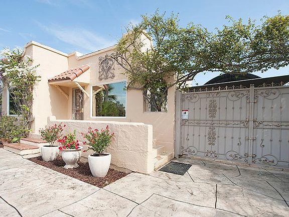 4th image of 3561 E Del Mar Blvd