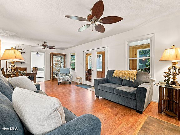 4th image of 208 Dixon Circle