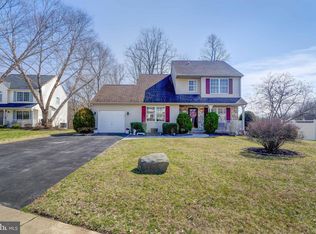 4360 Trophy Dr, Upper Chichester, PA 19061