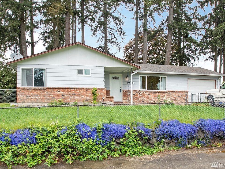 1st image of 19308 Crescent Dr E