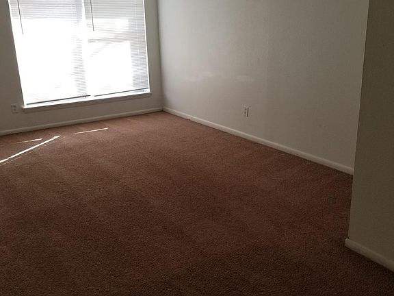 2nd image of 2512 Avenue Q Unit C