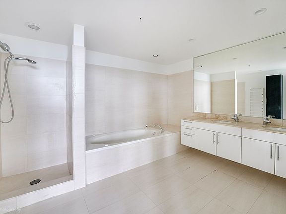 3rd image of 7929 West Dr APT 1001