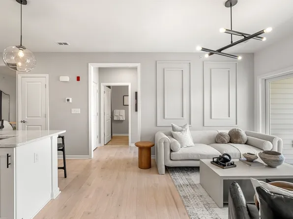 320 Martins Lndg #2410, North Reading, MA 01864