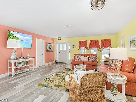 5th image of 3798 Emerald Ave