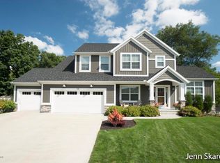56 Shale Ct NE, Rockford, MI