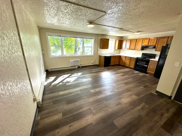 1020 N 2nd St #7, Aberdeen, SD 57401