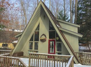 5269 Tyrol Ln, Harbor Springs, MI 49740