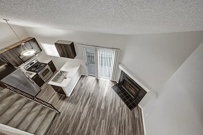Summit Riverside Apartments — Photo 24