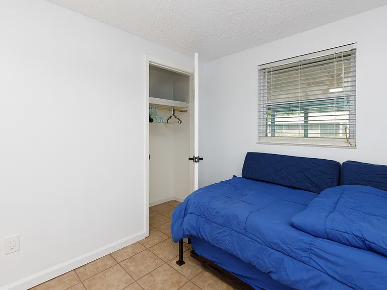 1041 Jadewood Ave — Photo 12