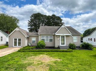 111 Jean St, Paris, TN 38242