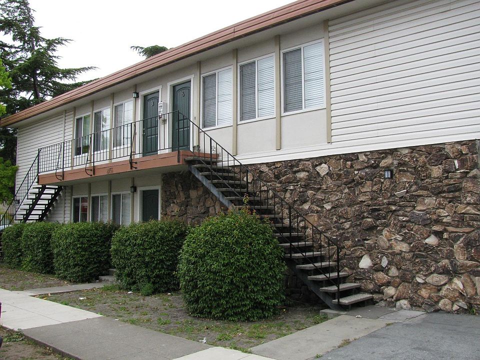 1st image of 275 Stambaugh St