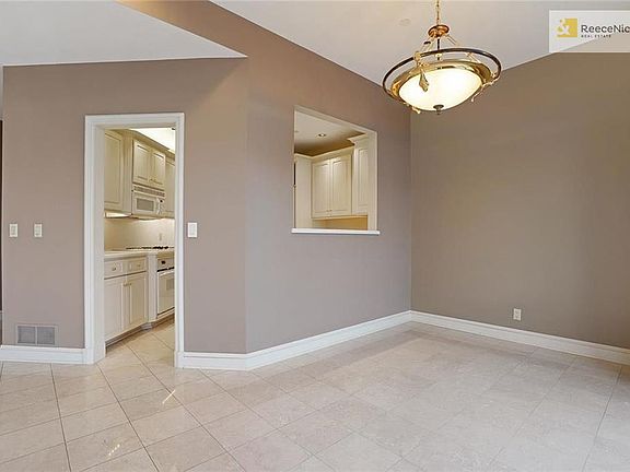 5th image of 411 W 46th Ter APT 1204