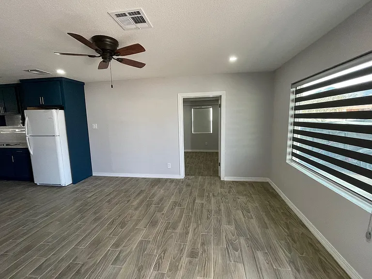 4536 Britton Ave — Photo 9