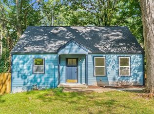 2146 Pinehurst Dr, East Pt, GA 30344