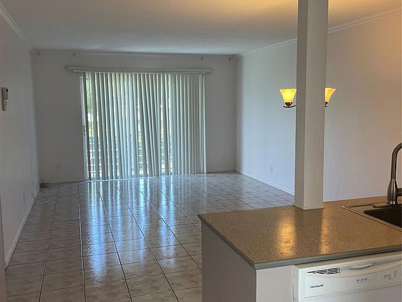 4th image of 4421 NW 16th Street #G211