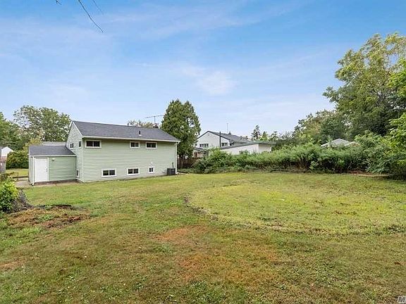 5th image of 20 Oakley Dr