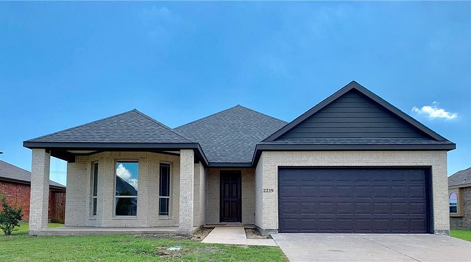 1st image of 2219 Woodberry Dr