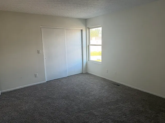2 bed, 1.5 bath, $1,600 — Photo 2