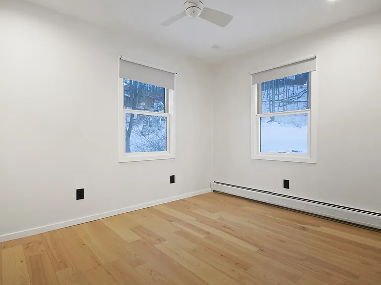 519 E Shore Trl — Photo 4