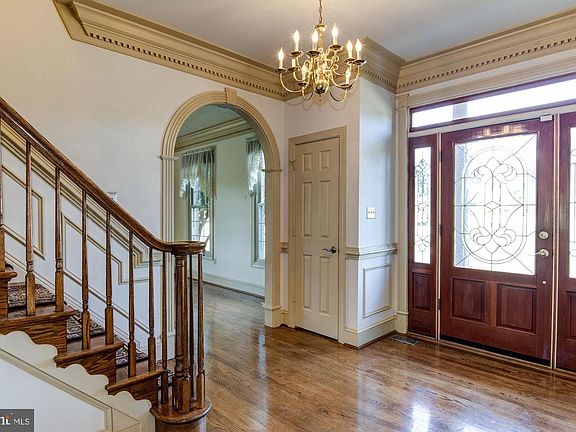 3rd image of 8813 Hampton Station Ct