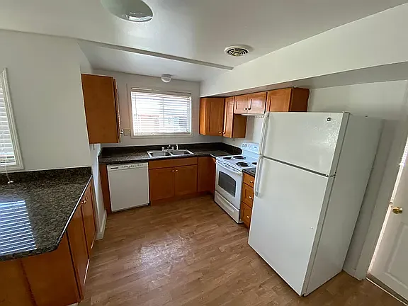 2 bed, 900 sqft, $2,495 — Photo 4