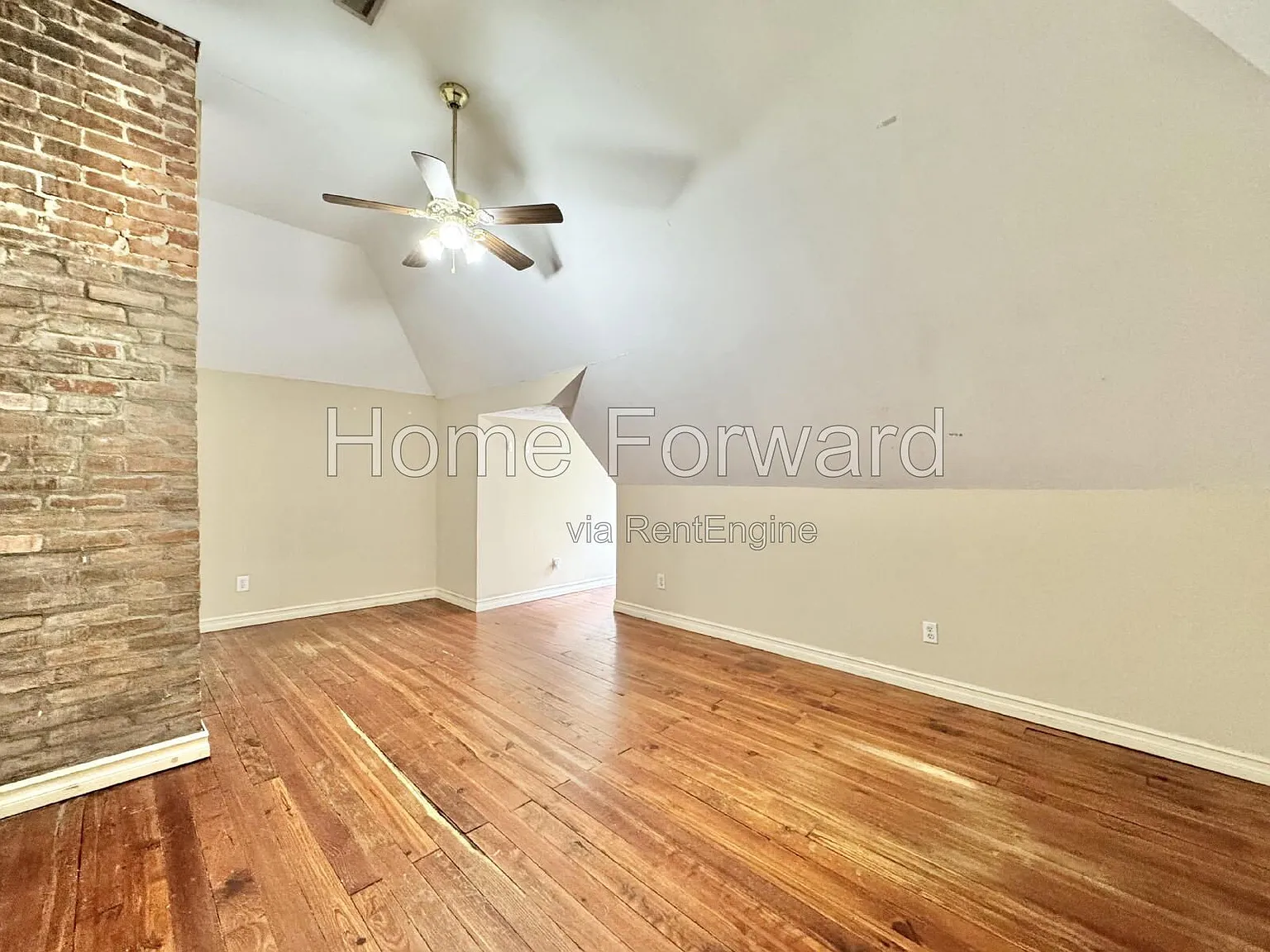 5 bed, 2.0 bath, 1500 sqft, $2,600 — Photo 4