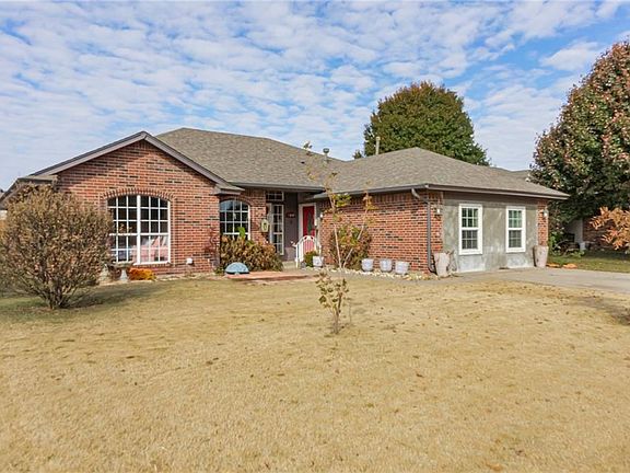 2nd image of 3809 Harmony Dr