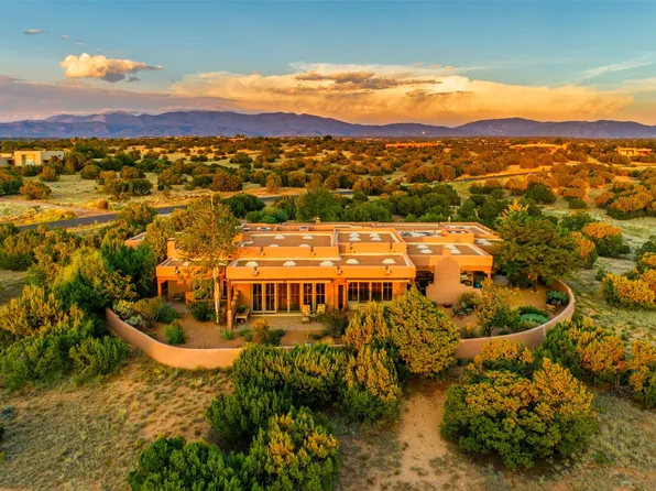35 Wildhorse, Santa Fe, NM 87506