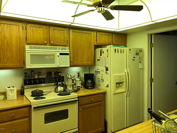 3rd image of 20235 N Broken Arrow Dr