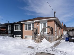 572 Montcalm Ave, Oshawa, ON L1J 2H1