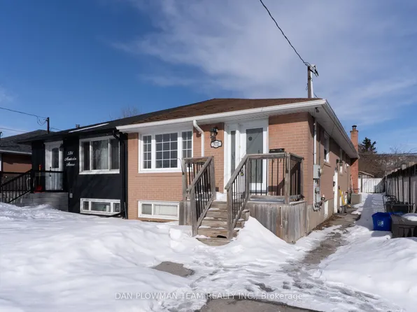 572 Montcalm Ave, Oshawa, ON L1J 2H1