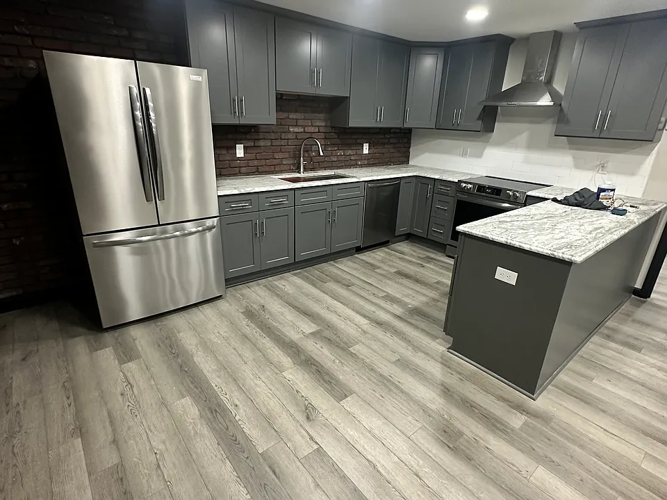 327 W Main St
