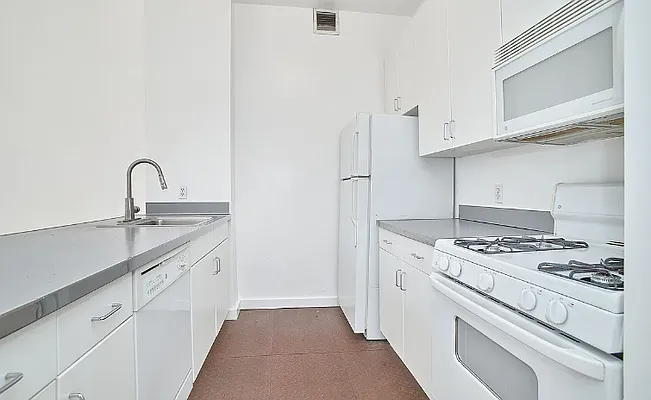 Rented by Living New York | media 22