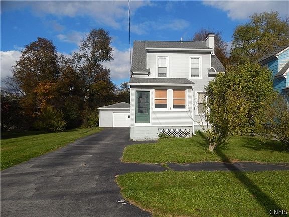 2nd image of 113 Cortland Pl