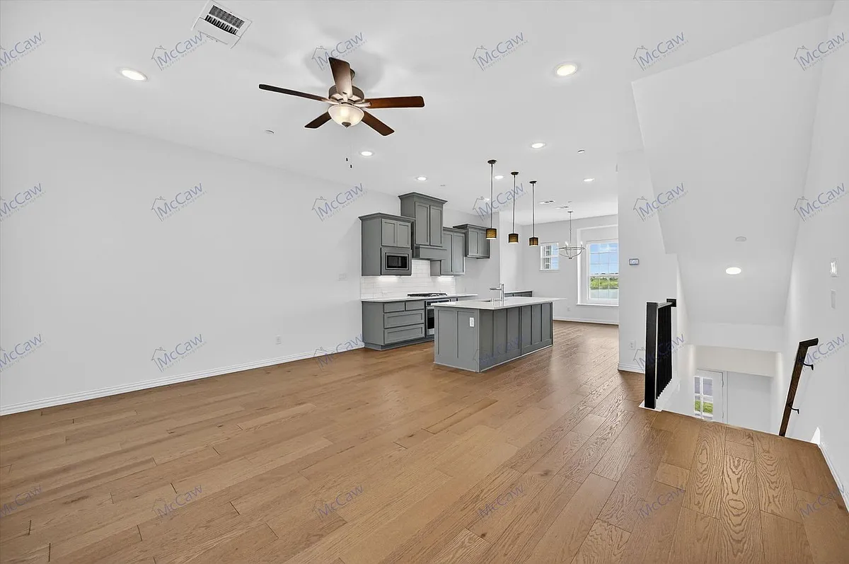 Building Photo - 3717 Island Vista Dr