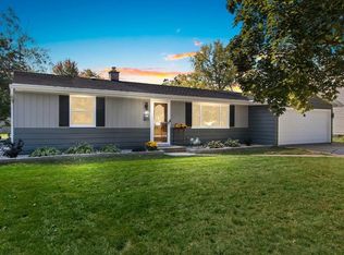 424 Floral Dr, Green Bay, WI 54301