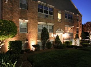 30 Elm St APT 306, Morristown, NJ 07960