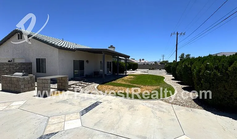 13858 Rincon Rd — Photo 24