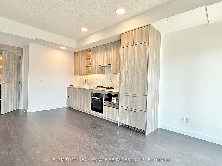 68 Esther Shiner Blvd #916 — Photo 8