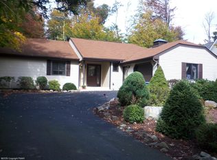2533 Pine Valley Dr, Tobyhanna, PA 18466