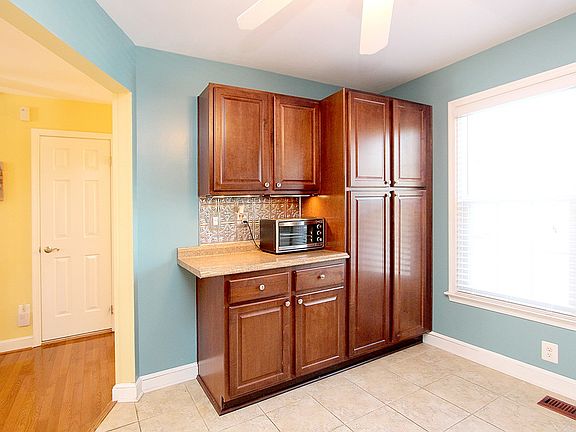 5th image of 8724 Tryal Ct