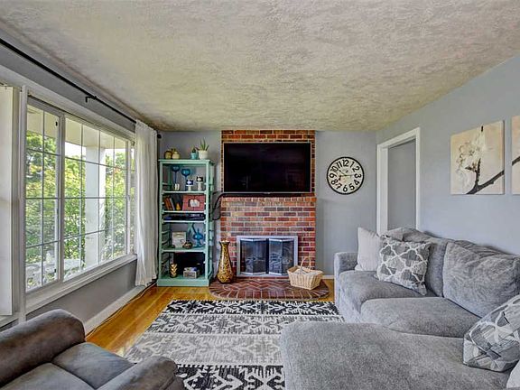 4th image of 3131 W Central Ave