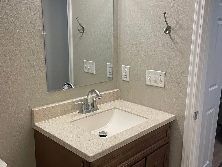 Whitman Park Apartments — Photo 46