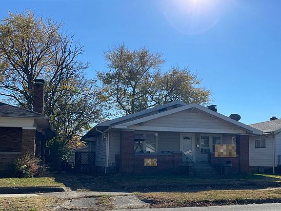 3rd image of 2219 Crawford St