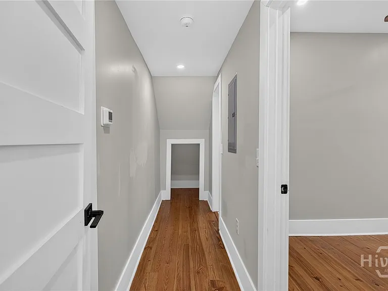 221 W Duffy St #A — Photo 20