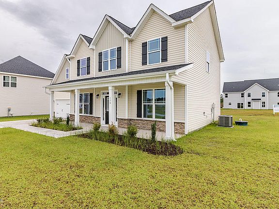 3rd image of 130 Saw Grass Drive